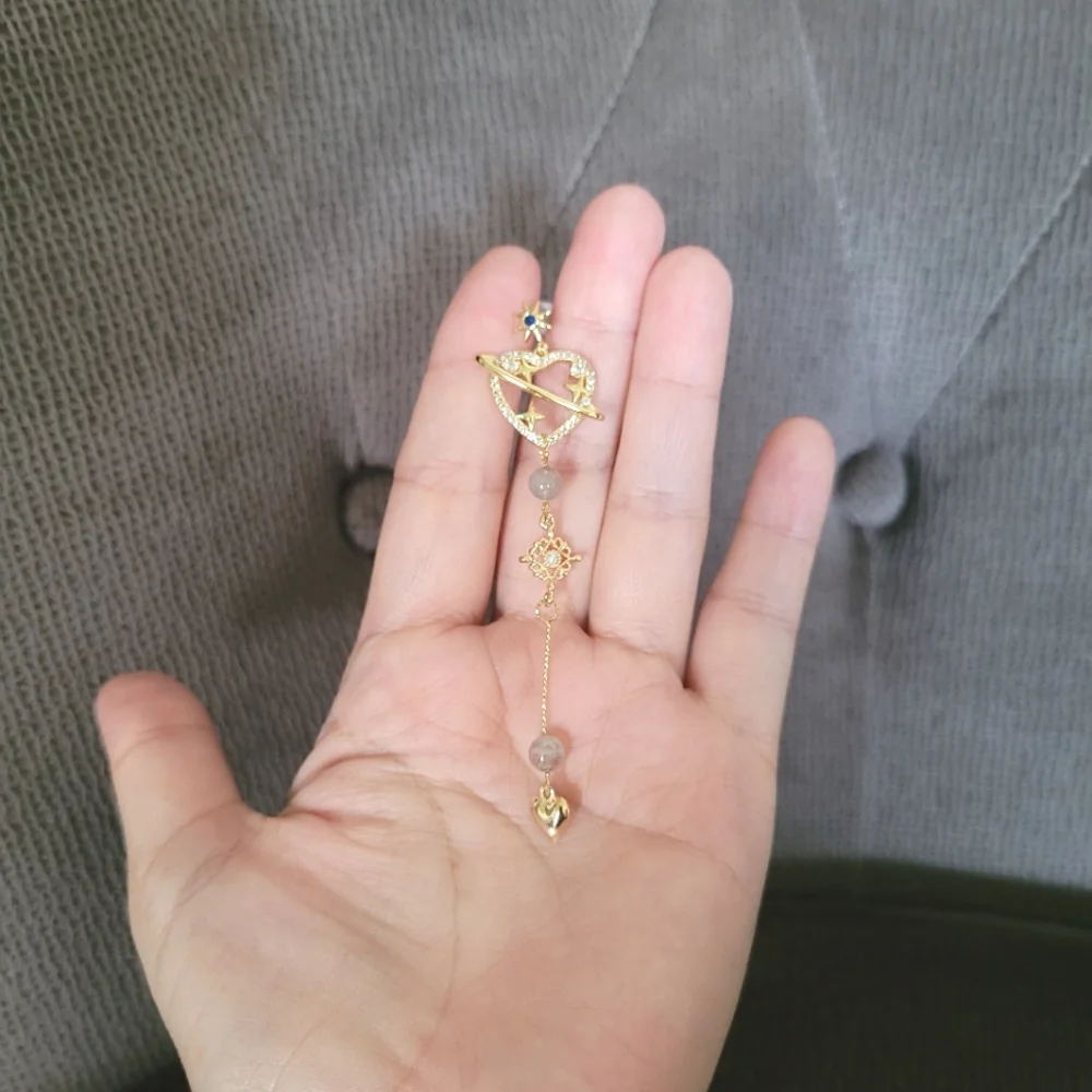 La Meno Saturn🪐 Heart❤ Cascading Earrings - Picture 9 of 16